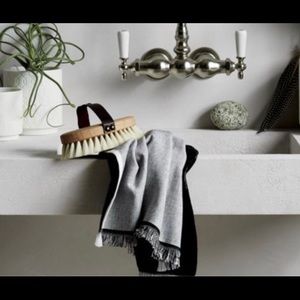 Cb2 modern bath linens